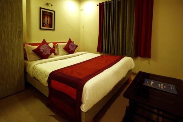 Hotel Royal Apple Ahmedabad Luaran gambar