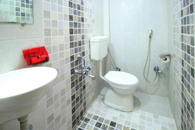 Hotel Royal Apple Ahmedabad Luaran gambar
