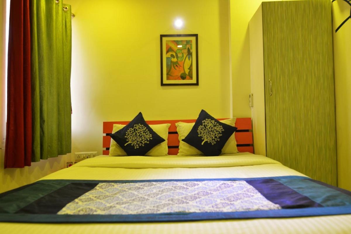 Hotel Royal Apple Ahmedabad Luaran gambar